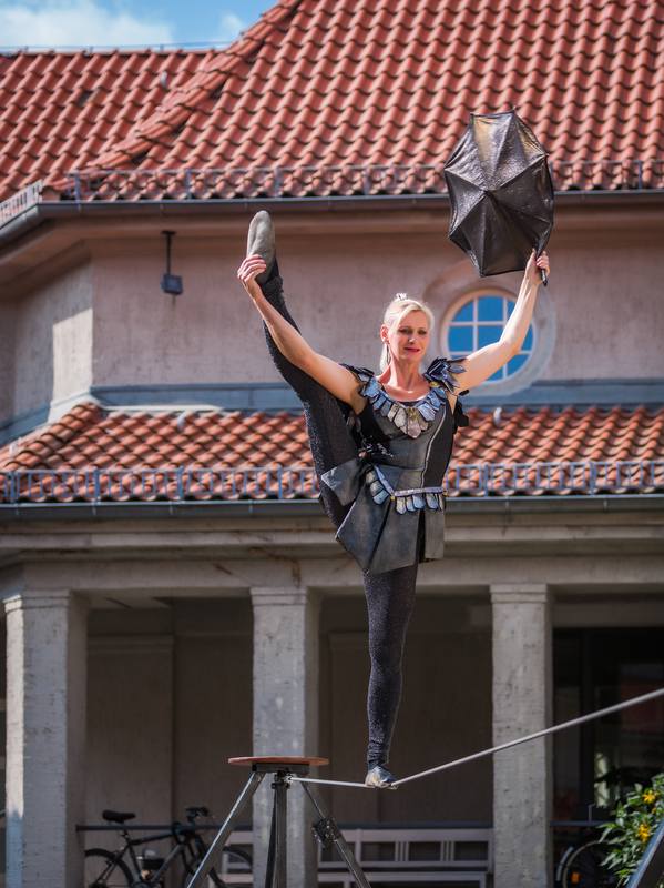 Mariann Engels | Seilartistik | Programm 'Mittelaltershow Lady Mariann'