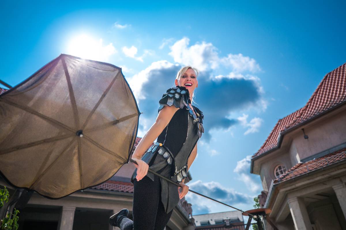 Mariann Engels | Seilartistik | Programm 'Mittelaltershow Lady Mariann'